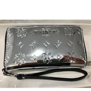 Michael Kors Jet Set phone case and wallet